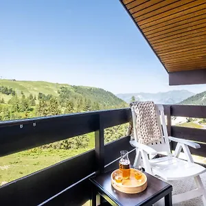 Pierre & Le Quartz Aparthotel